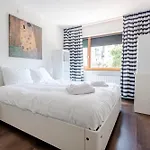 Apartment Garden & Bed *